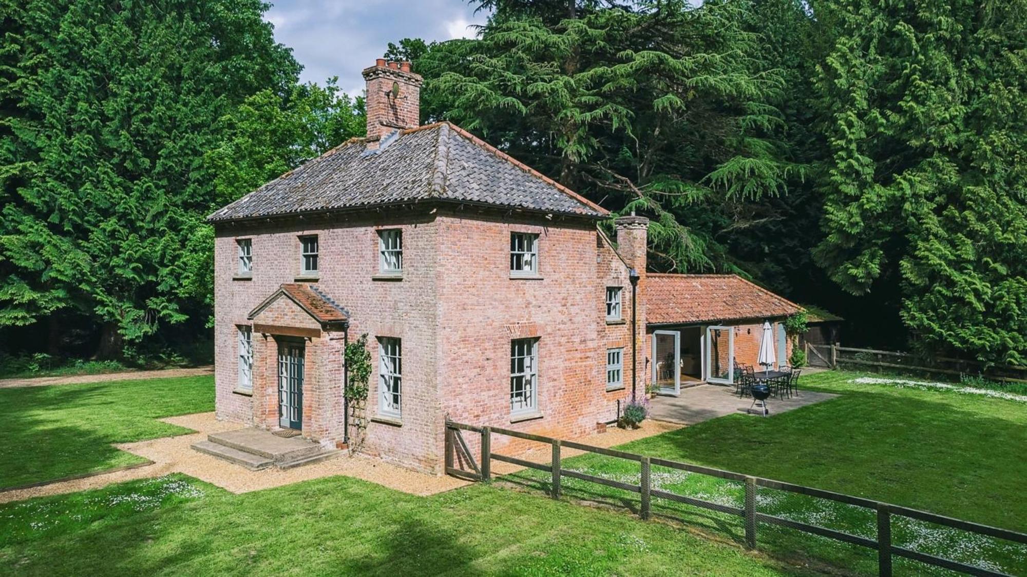 Bears Cottage Wood Norton Exterior photo